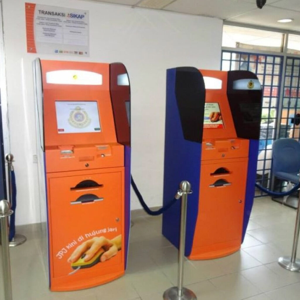 Applying for car grant replacement at a JPJ kiosk